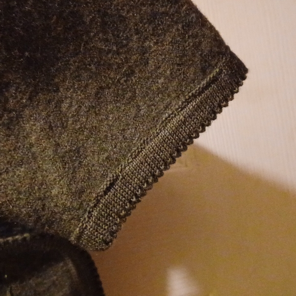 HARDLY USED GEIGER GREEN (OLIVE) DIRNDL WALK BOILED WOOL JACKET (44) - Picture 5 of 7